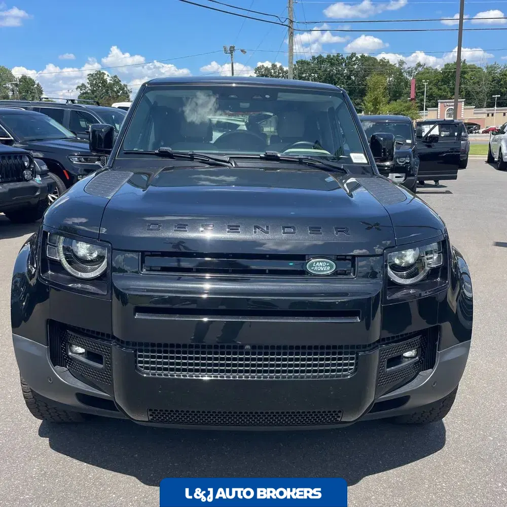 2024 Land Rover Defender 110 V8 P500 SE