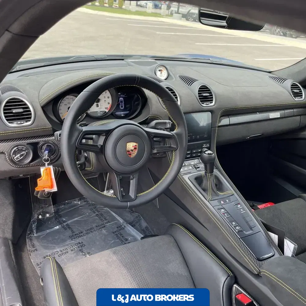 2024 Porsche 718 Cayman GT4 RS