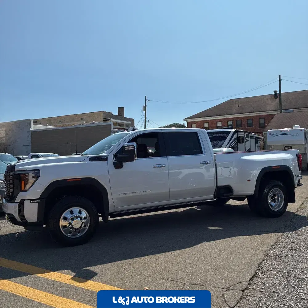 2025 GMC Sierra 3500HD Denali Ultimate