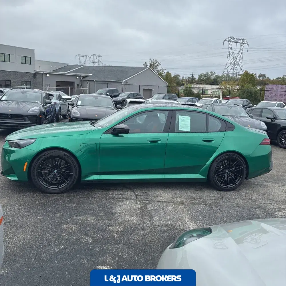2025 BMW M5 Base