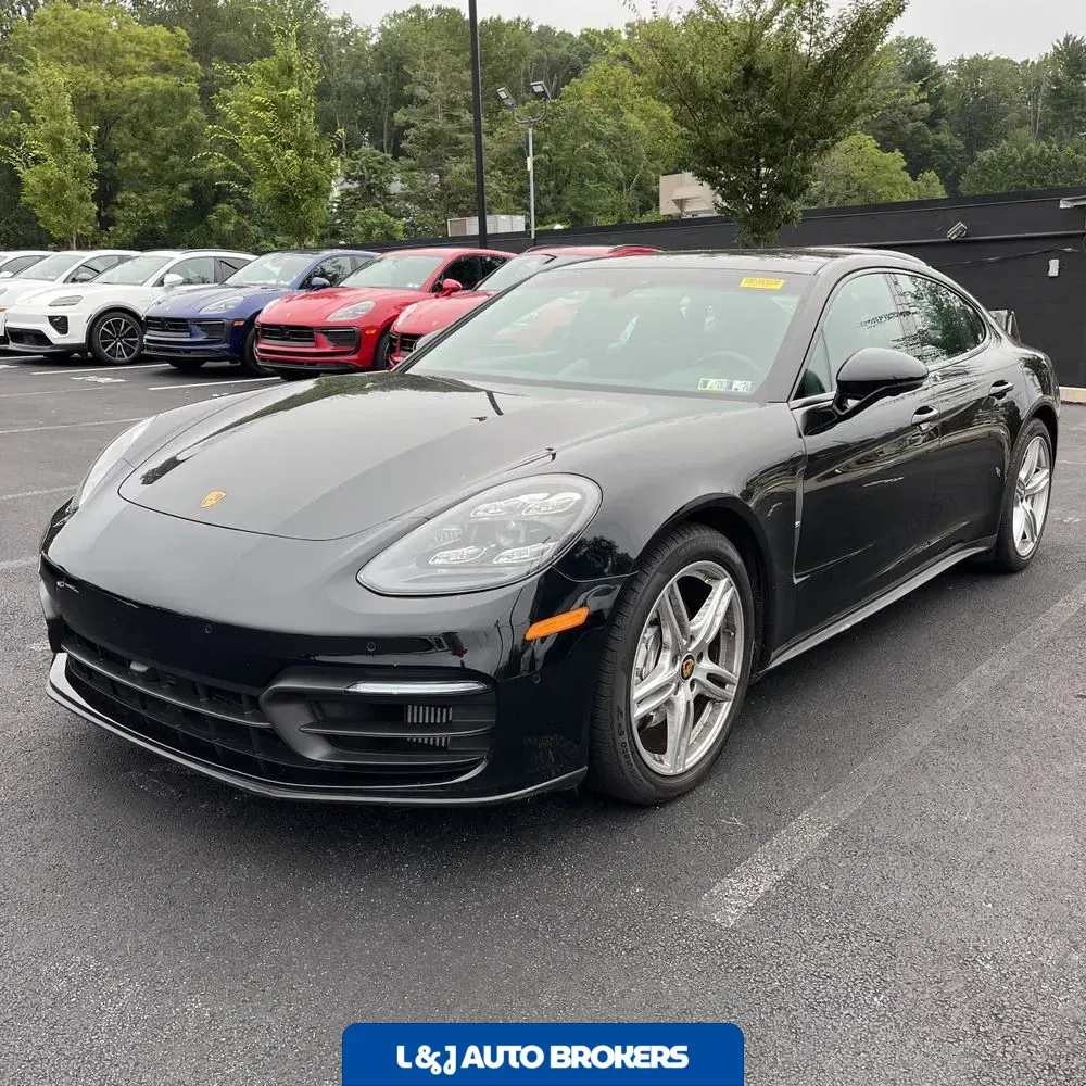 2022 Porsche Panamera 4