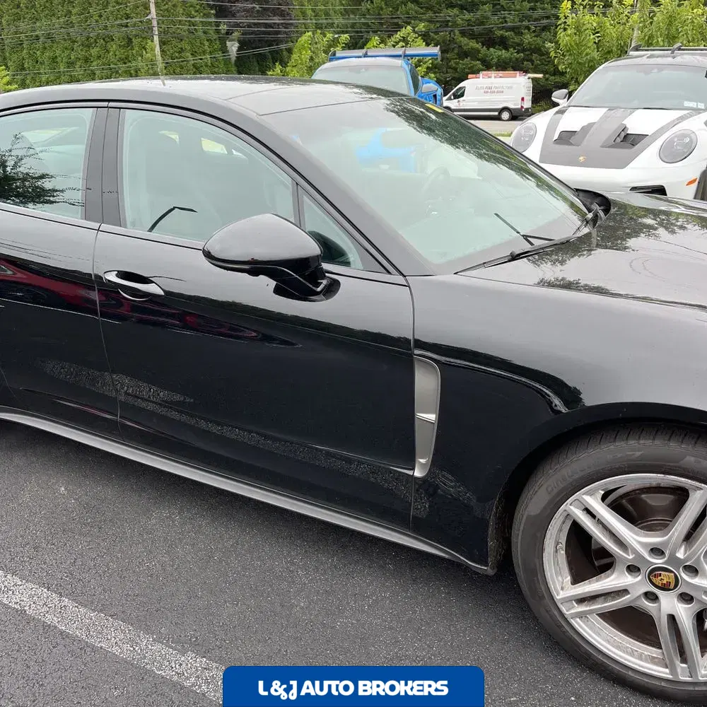 2022 Porsche Panamera 4