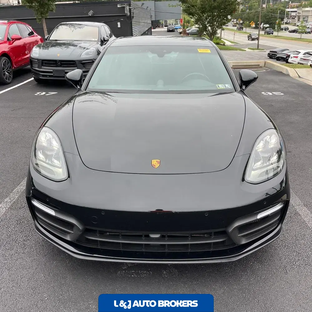 2022 Porsche Panamera 4