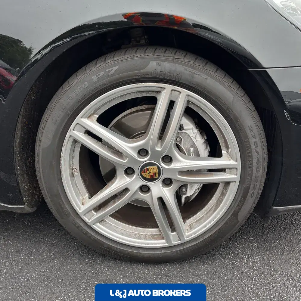 2022 Porsche Panamera 4