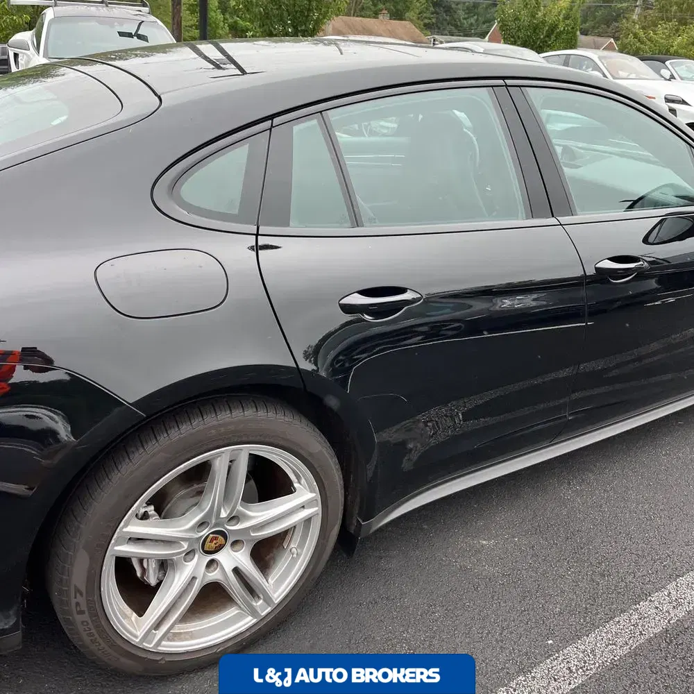 2022 Porsche Panamera 4