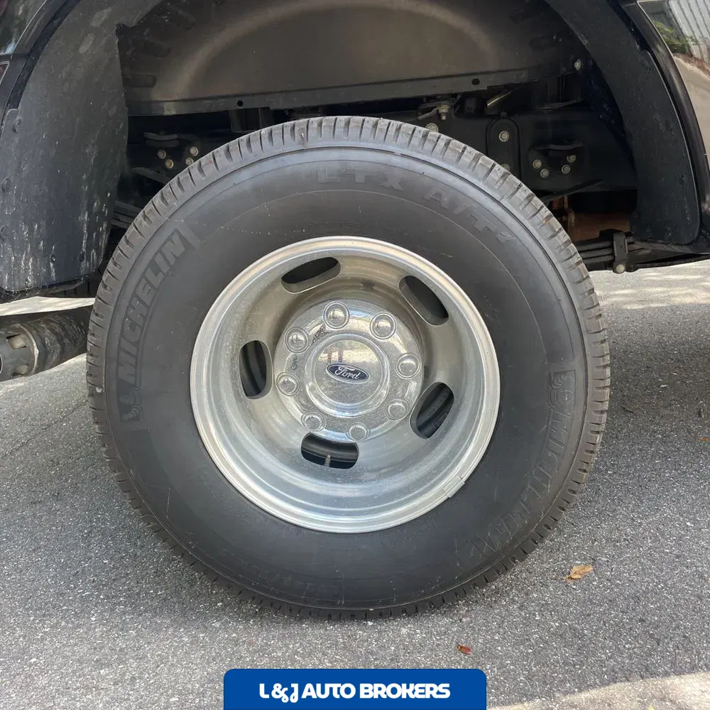 2023 Ford F-350 Super Duty Platinum