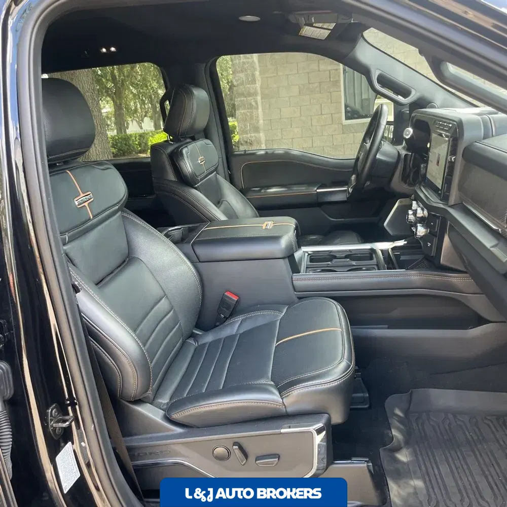 2023 Ford F-350 Super Duty Platinum