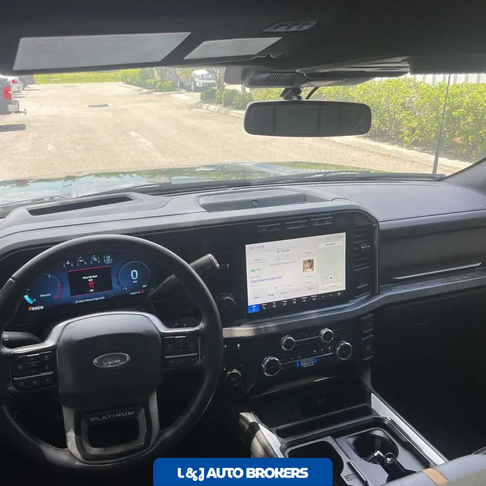 2023 Ford F-350 Super Duty Platinum
