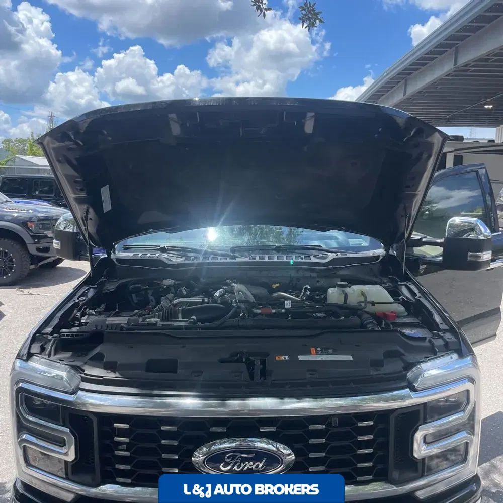 2023 Ford F-350 Super Duty Platinum