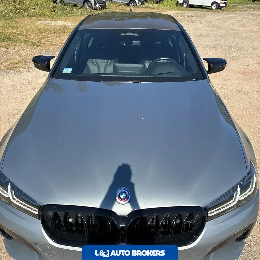 2023 BMW M5