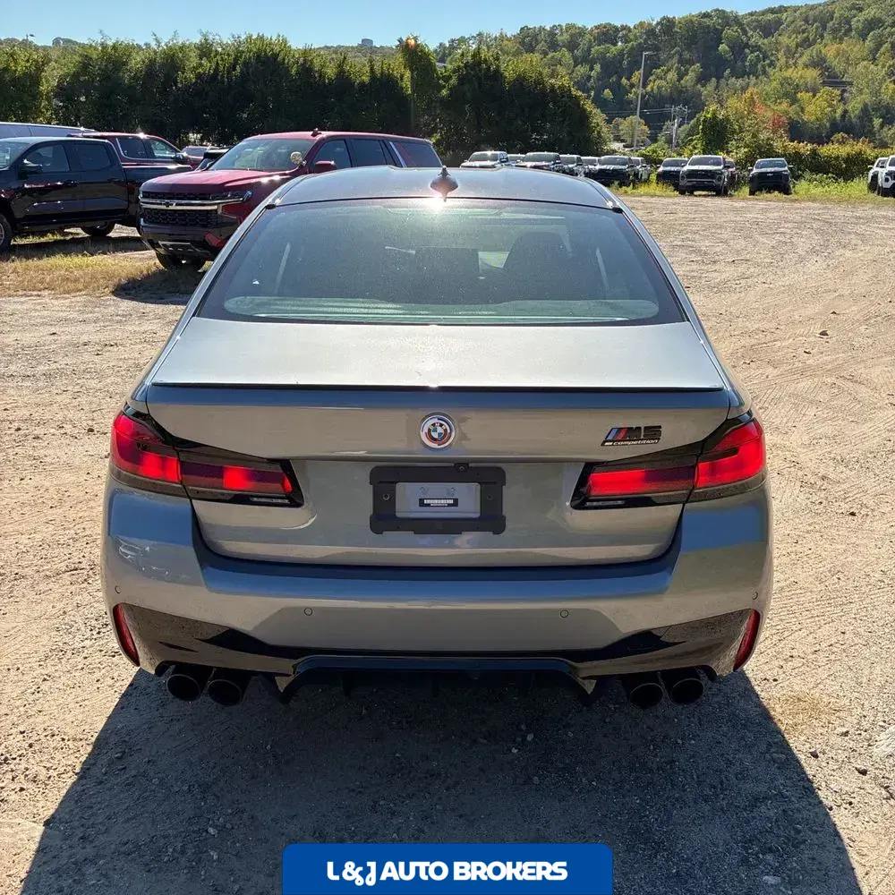 2023 BMW M5