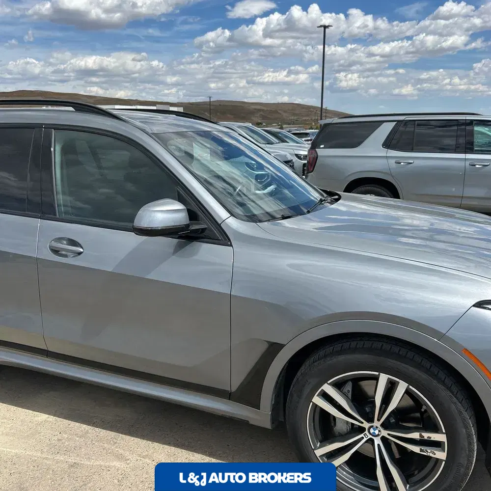 2025 BMW X7 XDrive40i