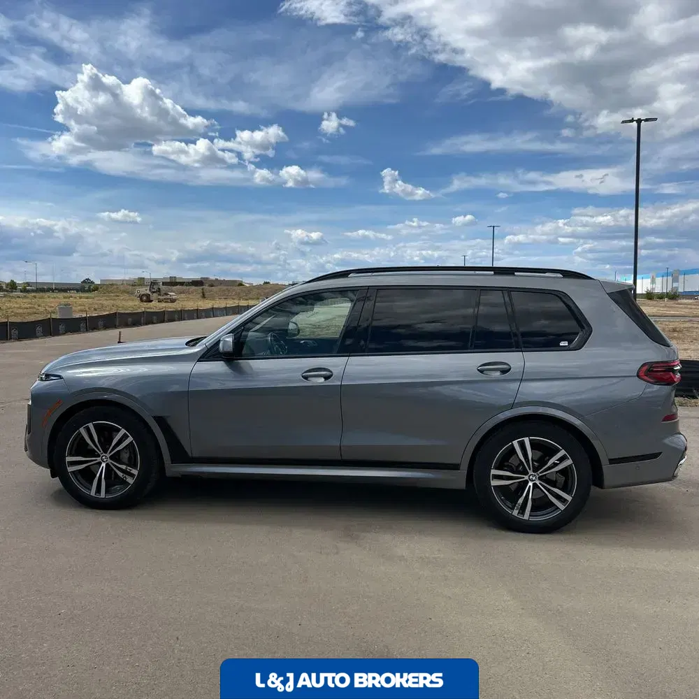 2025 BMW X7 XDrive40i