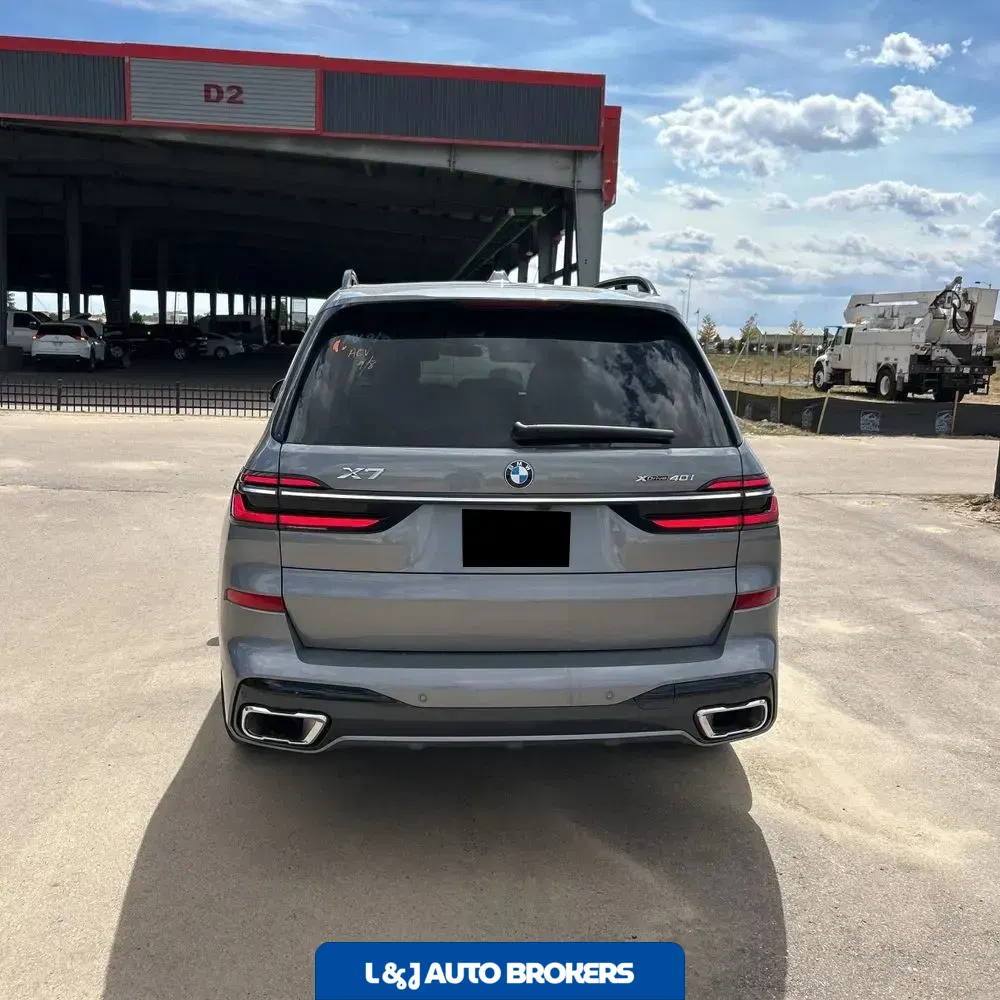 2025 BMW X7 XDrive40i
