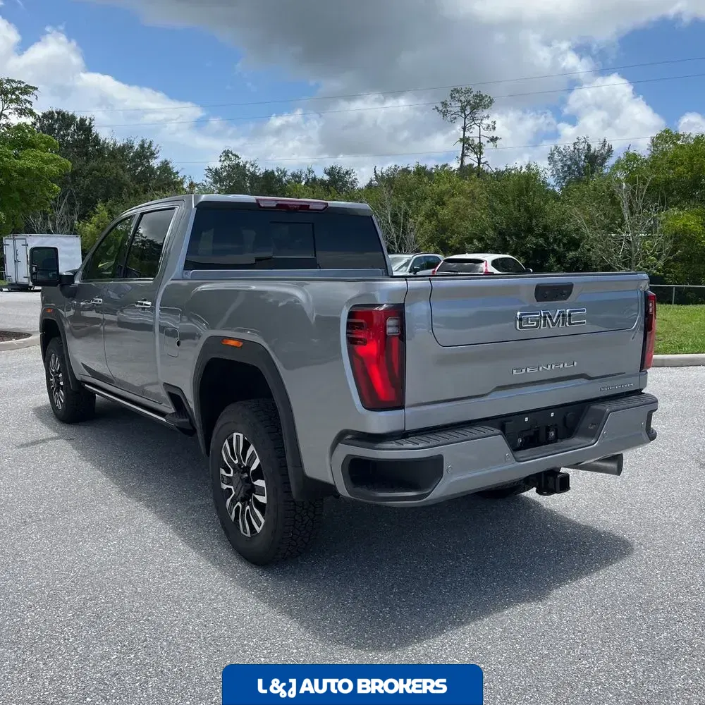 2024 GMC Sierra 3500HD Denali Ultimate
