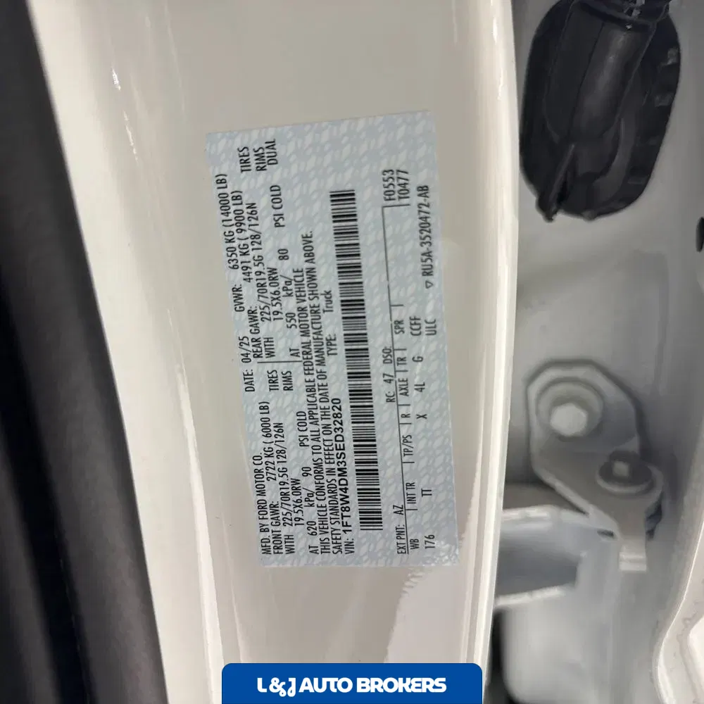 2025 Ford F-450 Super Duty Platinum
