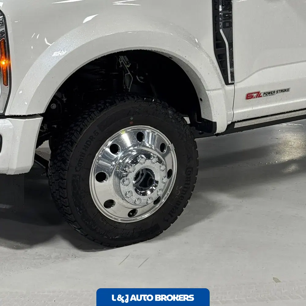 2025 Ford F-450 Super Duty Platinum