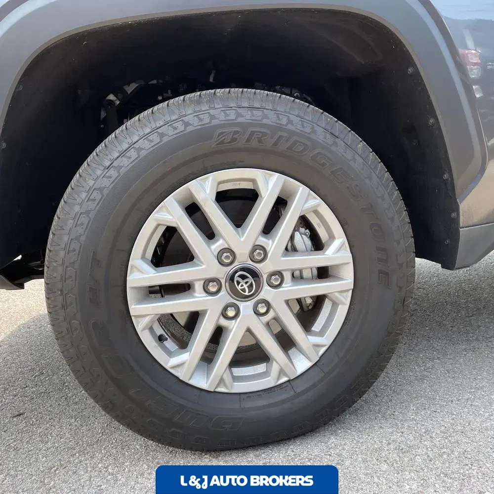 2025 Toyota Tundra SR5