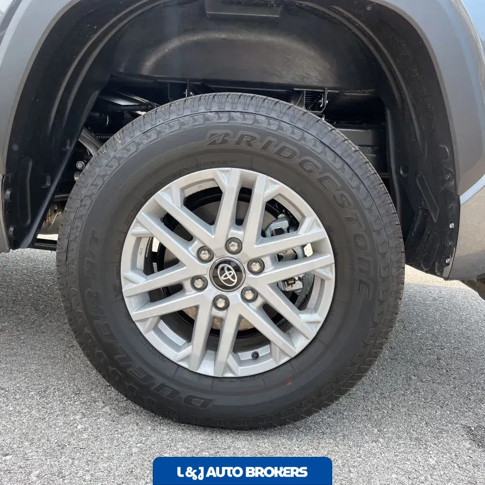 2025 Toyota Tundra SR5