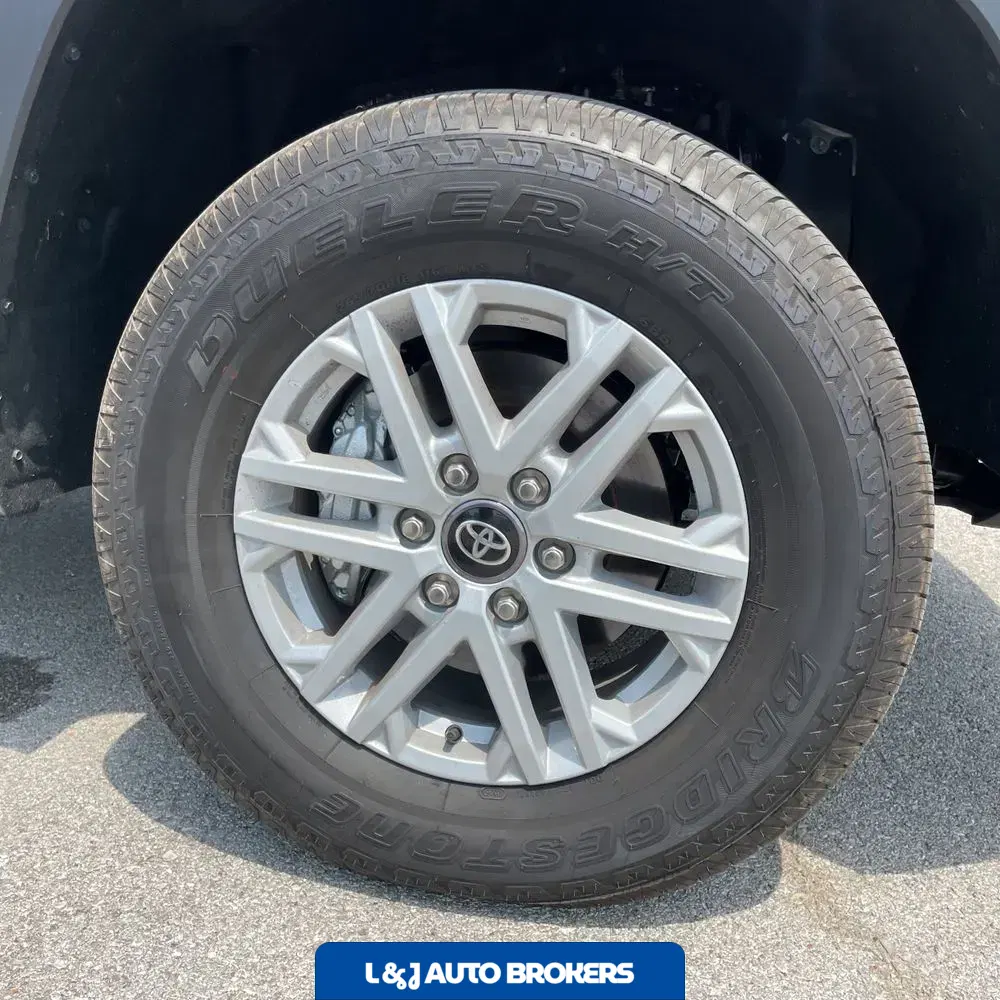 2025 Toyota Tundra SR5