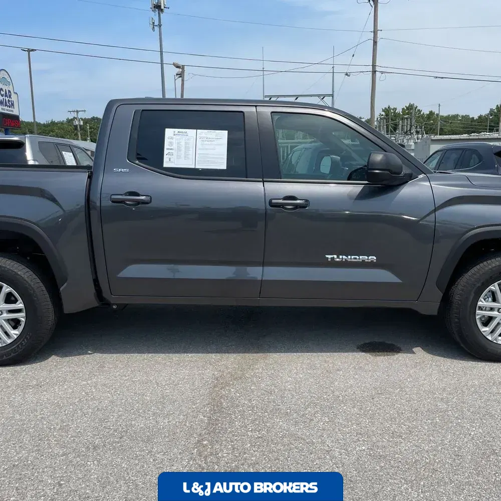 2025 Toyota Tundra SR5