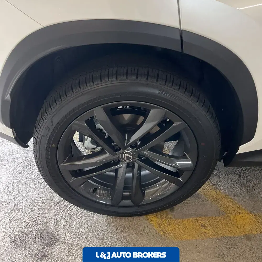 2025 Lexus NX 450h+ Base