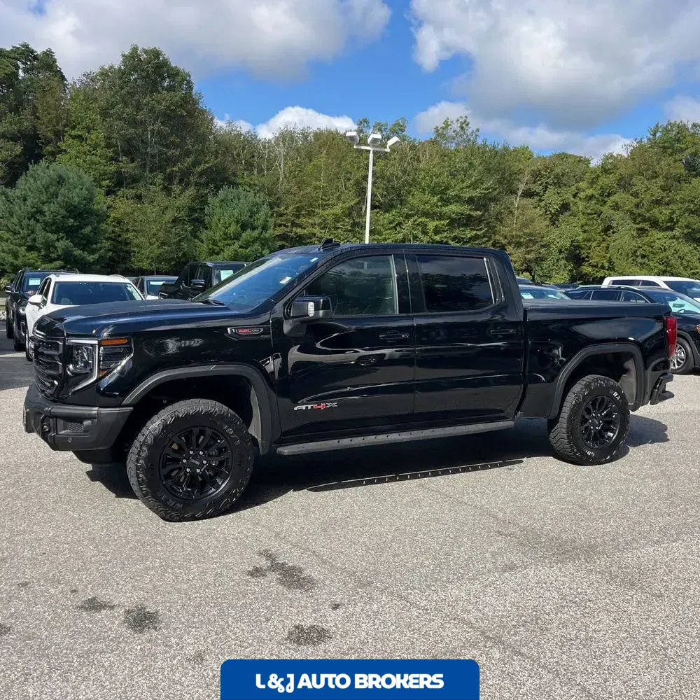 2023 GMC Sierra 1500 AT4X