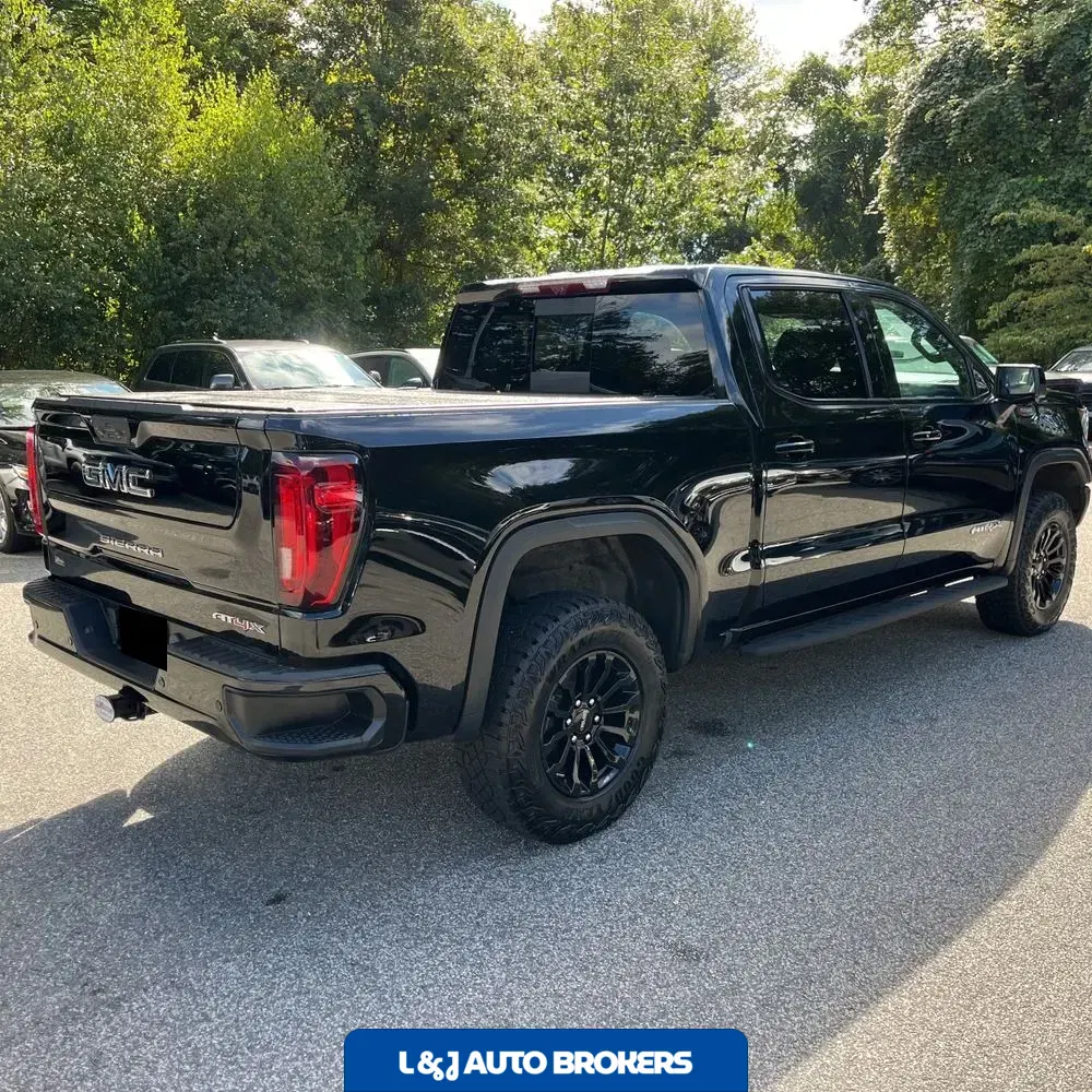 2023 GMC Sierra 1500 AT4X