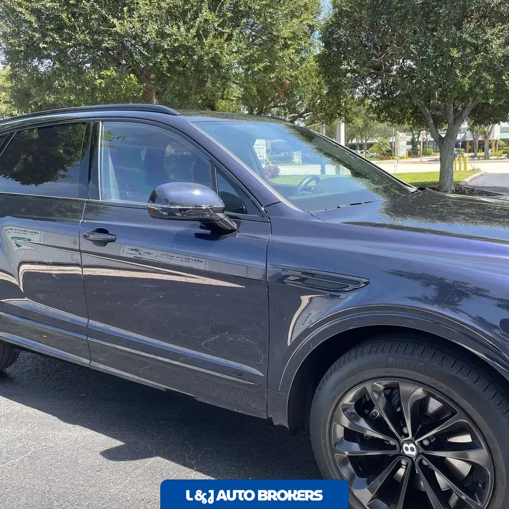 2022 Bentley Bentayga V8