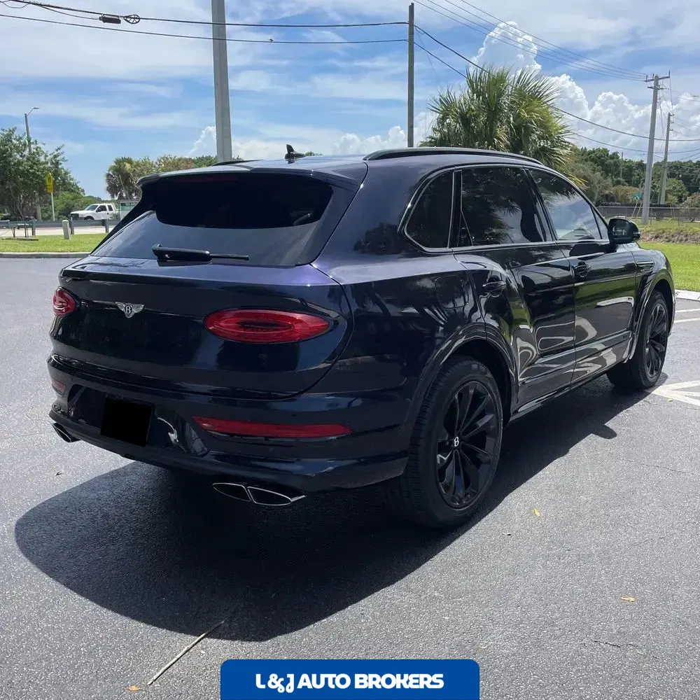2022 Bentley Bentayga V8