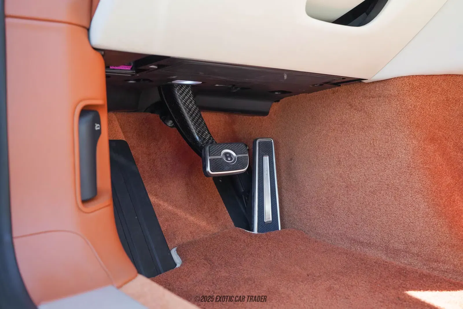2022 Bentley Flying Spur V8
