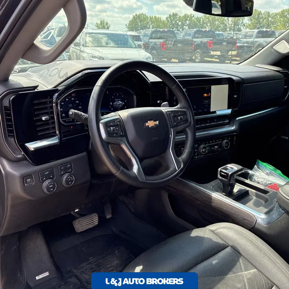2024 Chevrolet Silverado 1500 LTZ