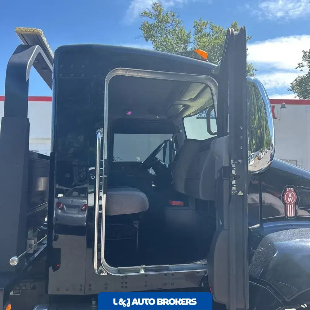 2018 Kenworth Commercial T270 Conv Cab 4X2 (CA72-212)