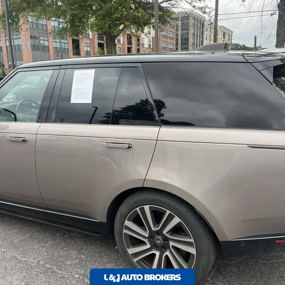 2023 Land Rover Range Rover SE