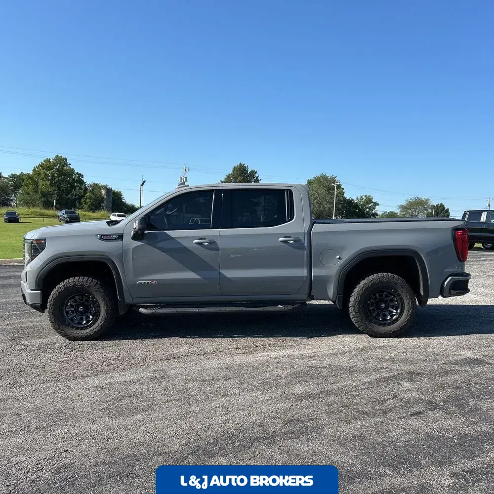 2024 GMC Sierra 1500 AT4