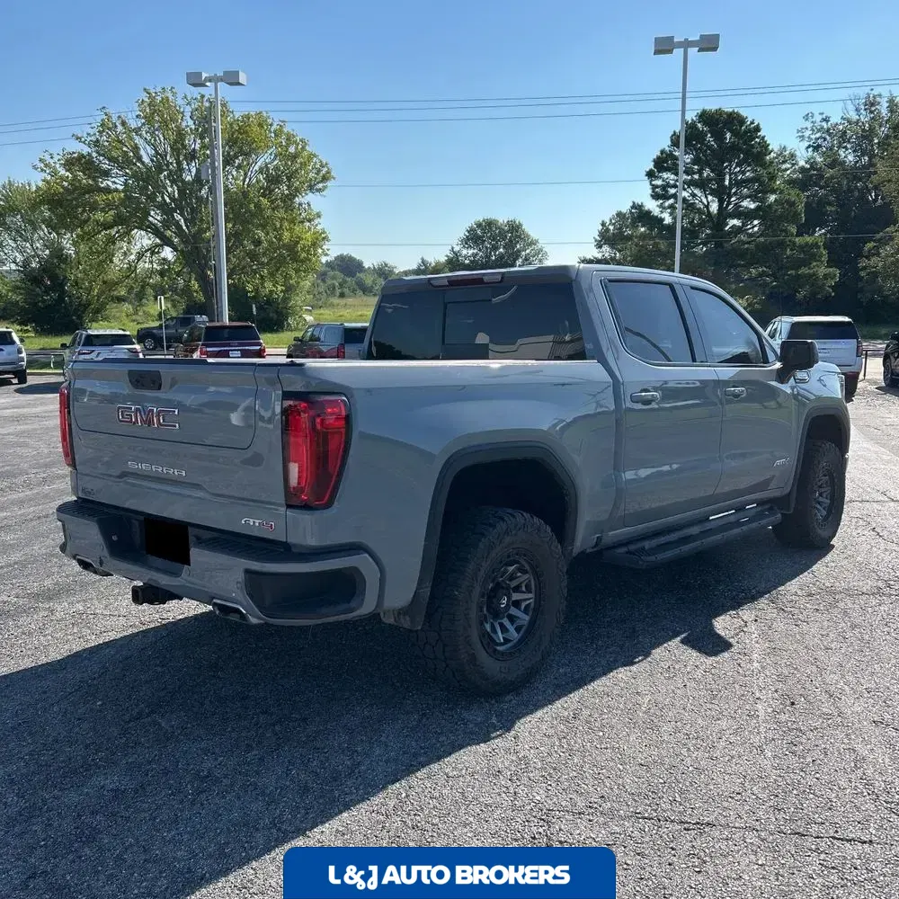 2024 GMC Sierra 1500 AT4