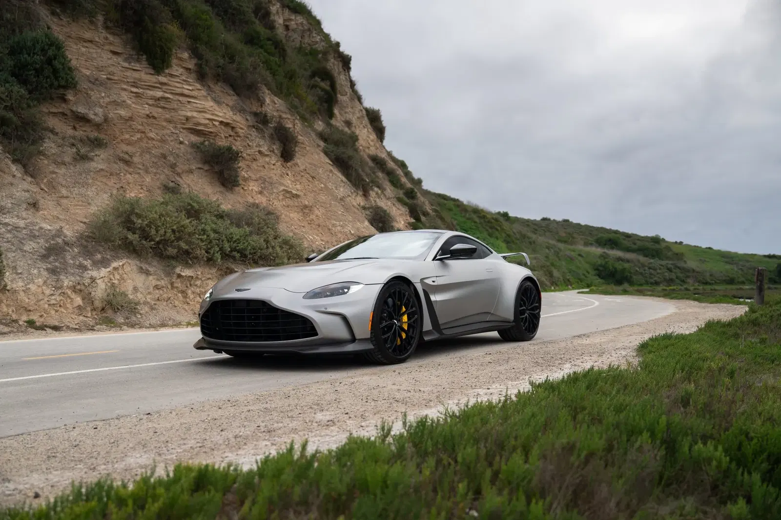 2023 Aston Martin V12 Vantage Coupe