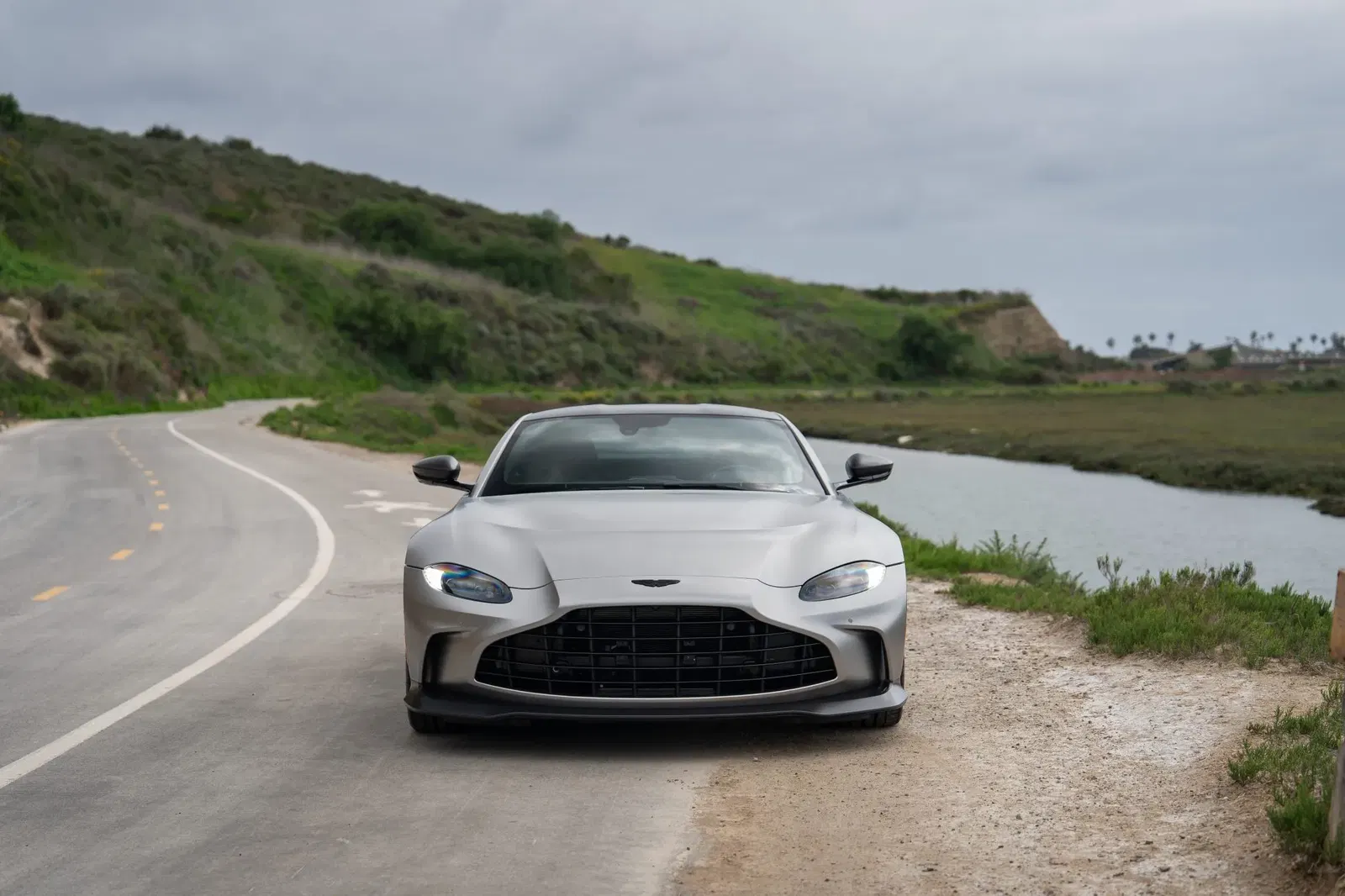 2023 Aston Martin V12 Vantage Coupe