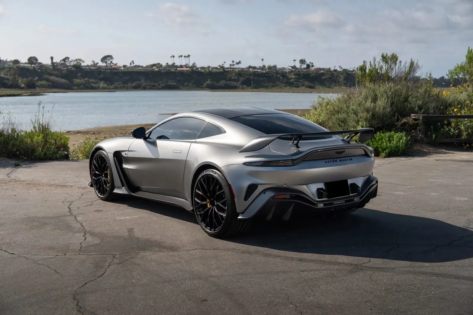 2023 Aston Martin V12 Vantage Coupe