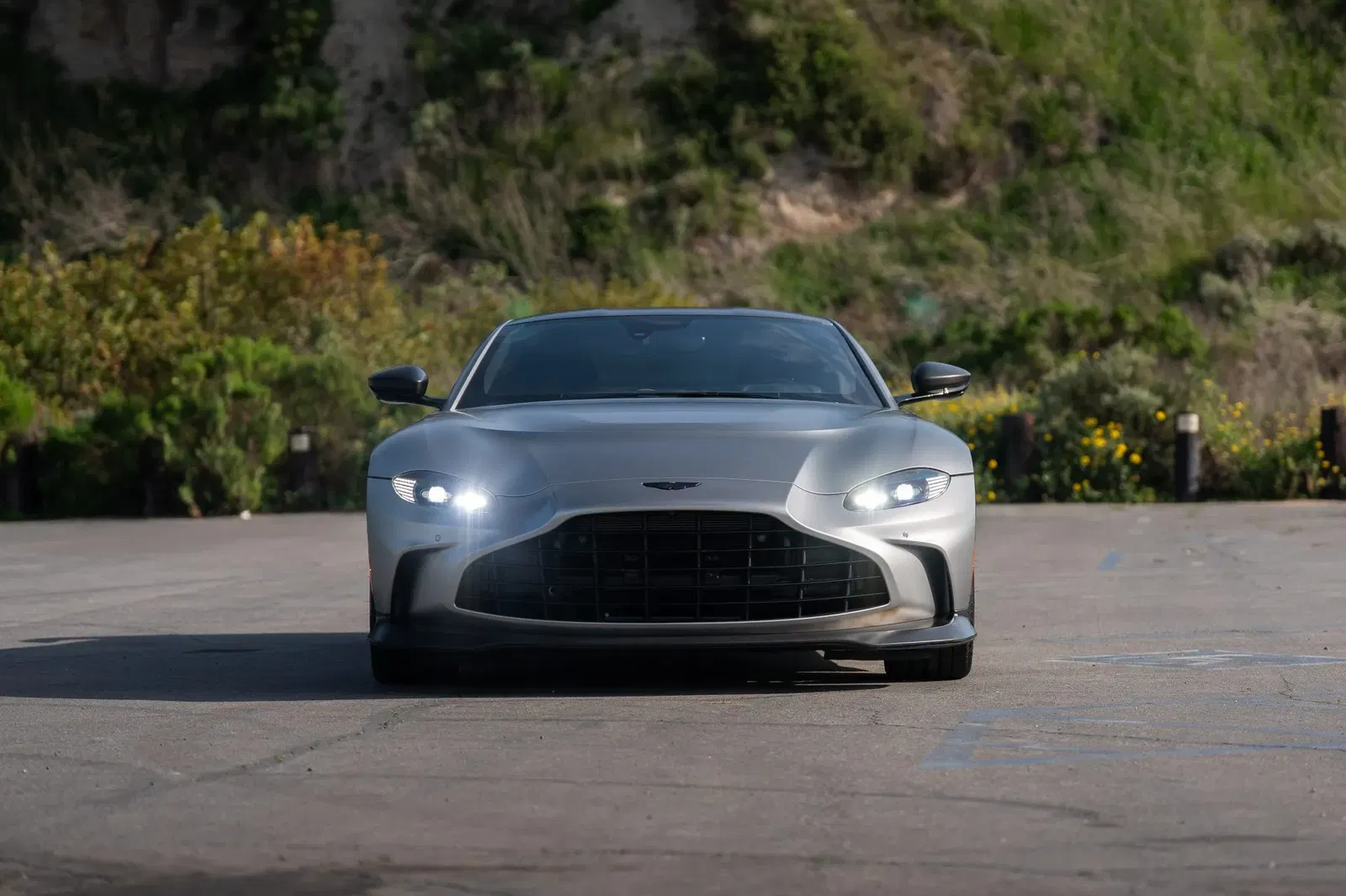 2023 Aston Martin V12 Vantage Coupe