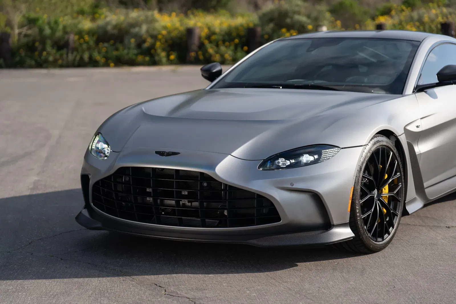 2023 Aston Martin V12 Vantage Coupe