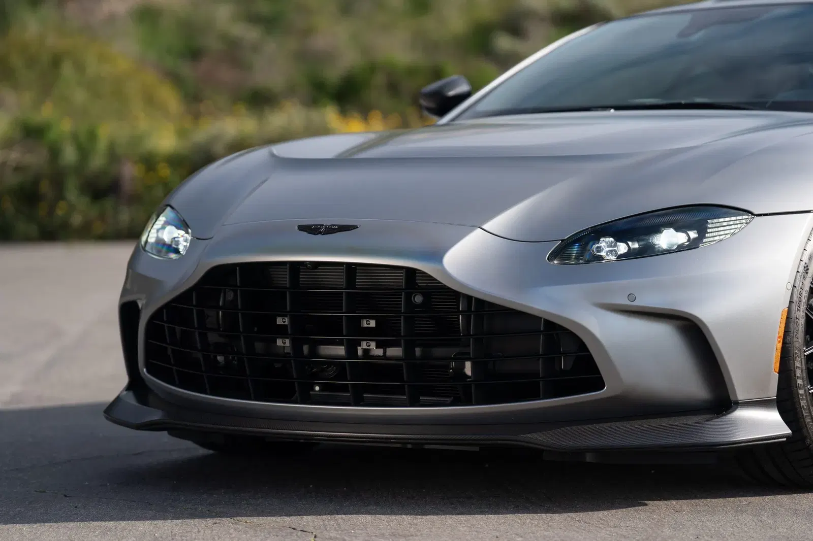2023 Aston Martin V12 Vantage Coupe