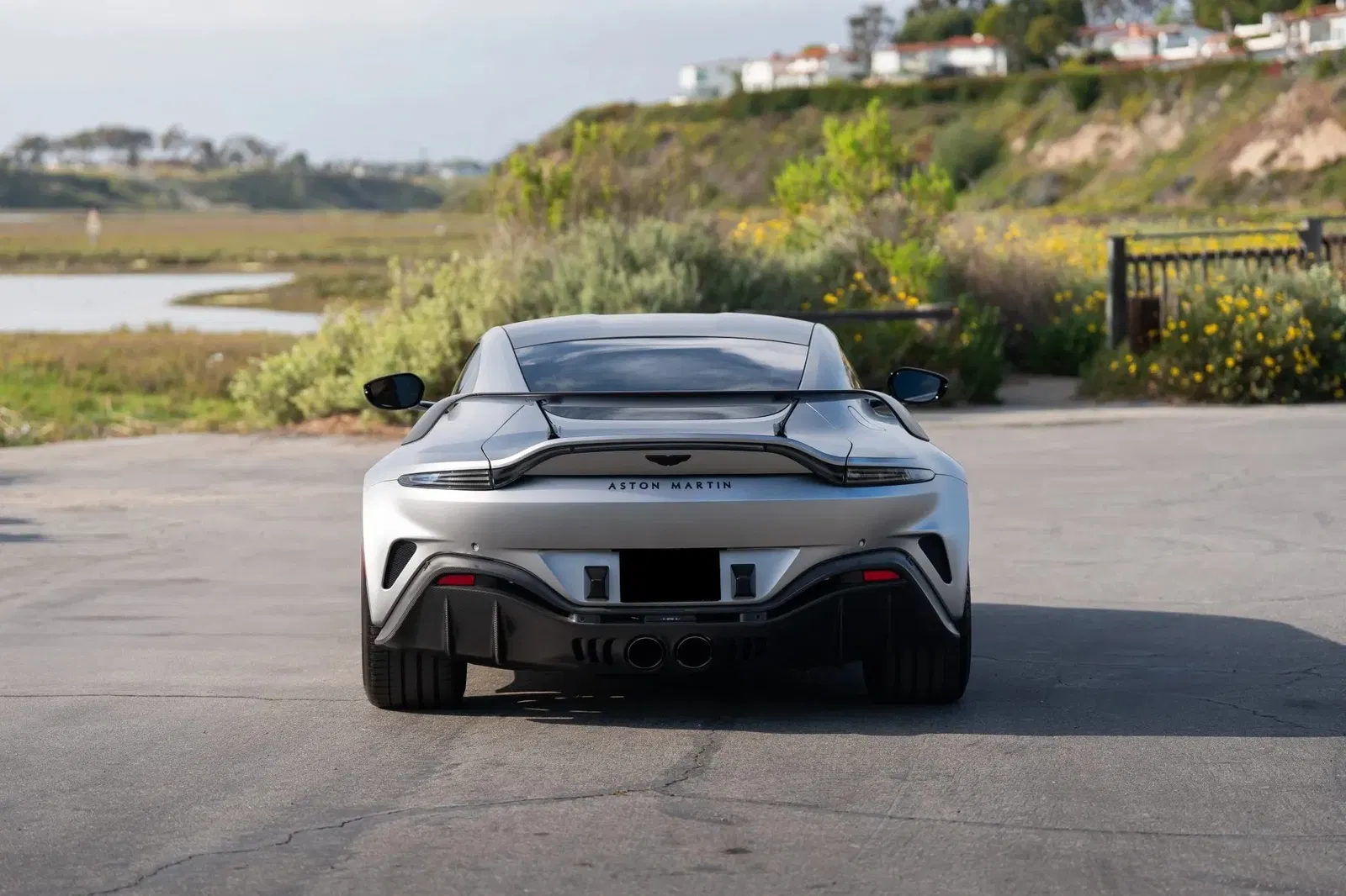 2023 Aston Martin V12 Vantage Coupe