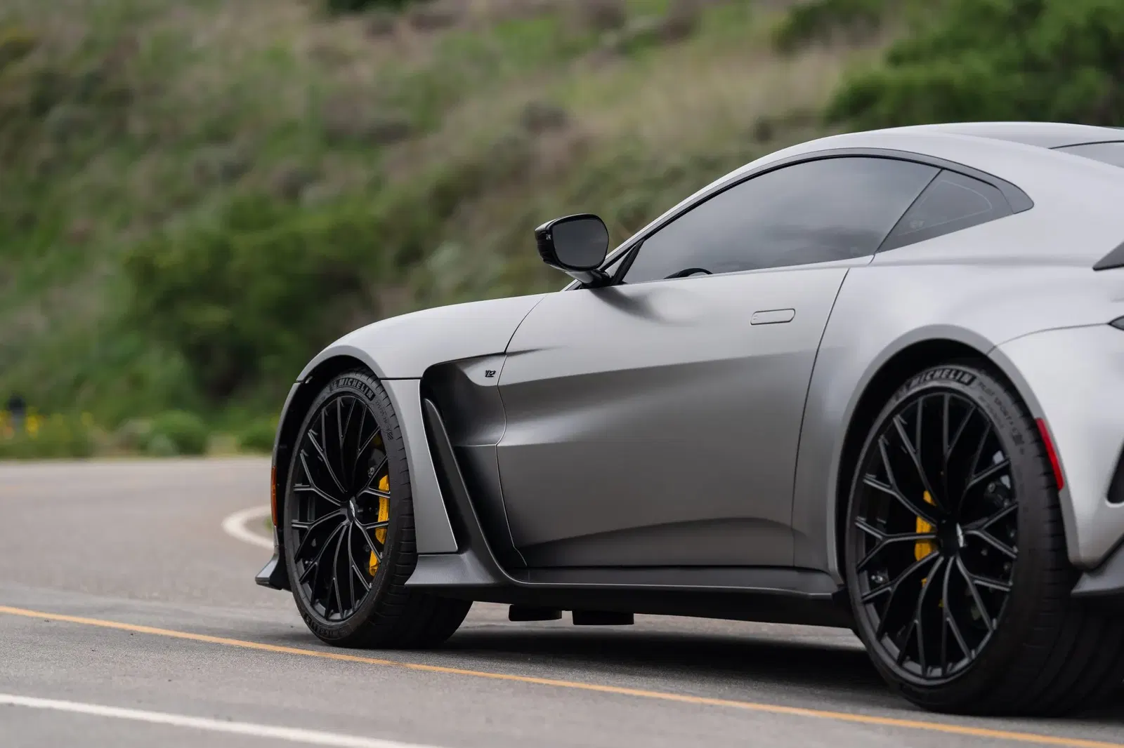 2023 Aston Martin V12 Vantage Coupe