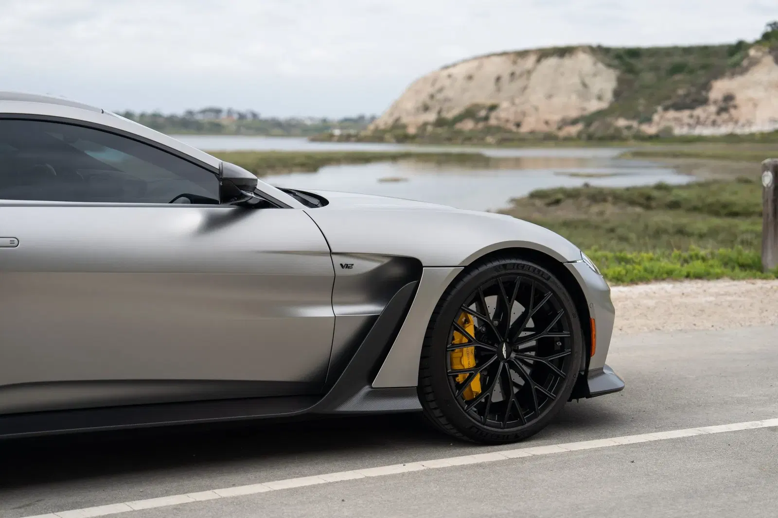2023 Aston Martin V12 Vantage Coupe