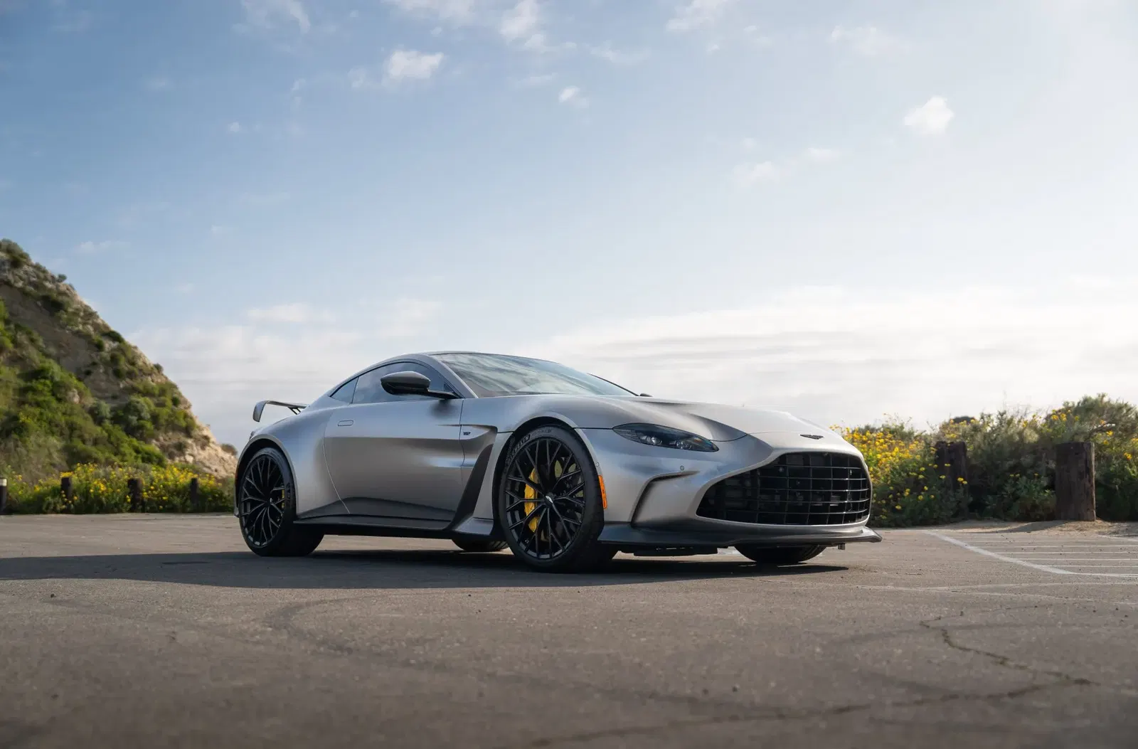 2023 Aston Martin V12 Vantage Coupe
