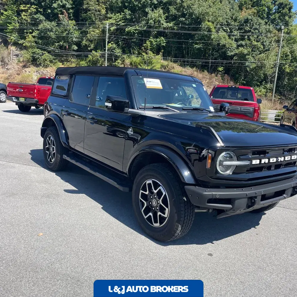 2024 Ford Bronco Outer Banks