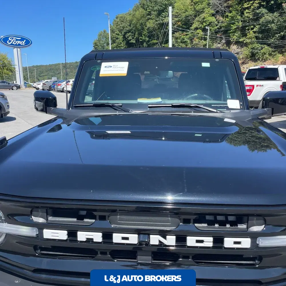 2024 Ford Bronco Outer Banks