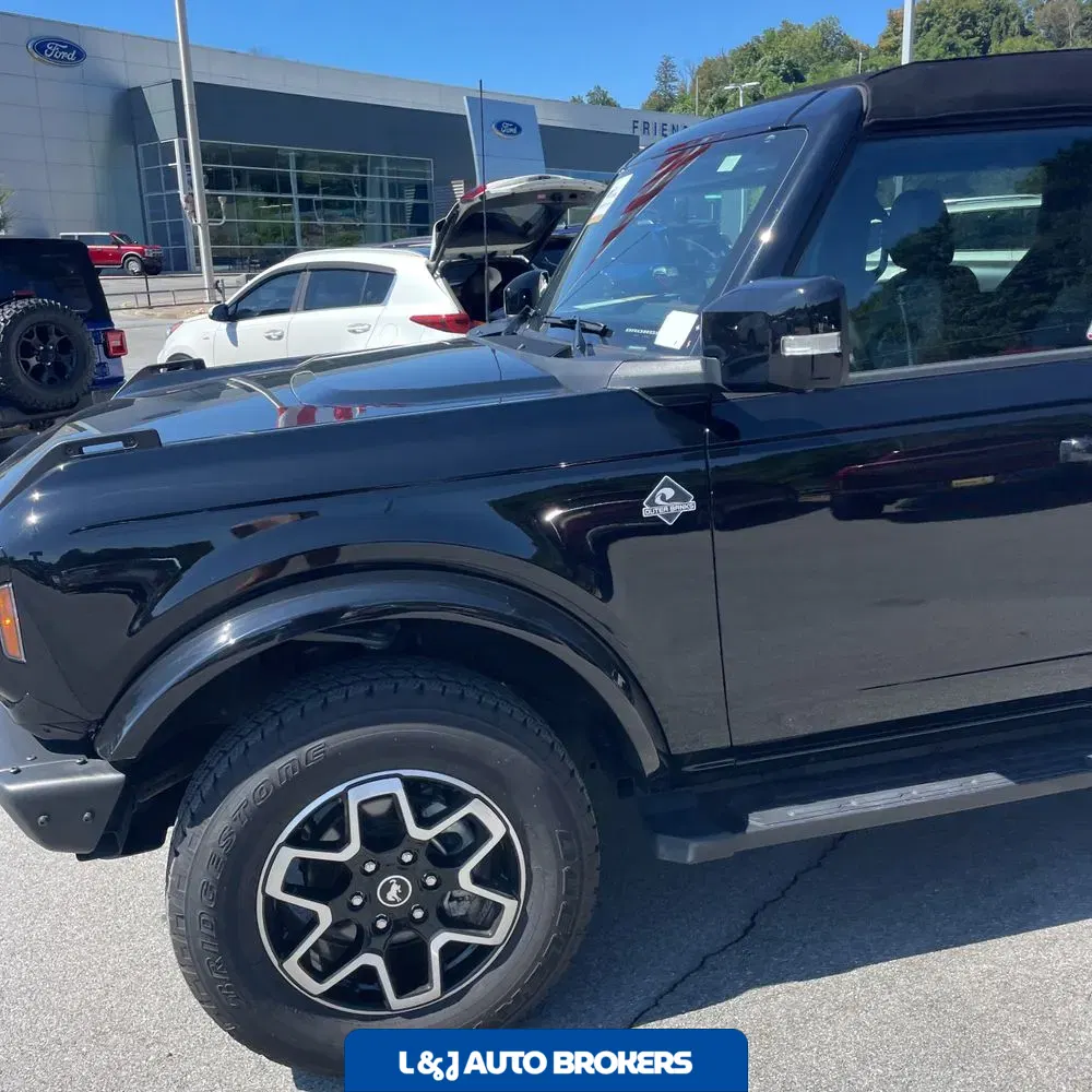2024 Ford Bronco Outer Banks