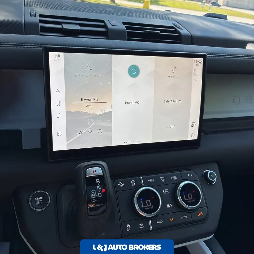 2025 Land Rover Defender 110 S P300